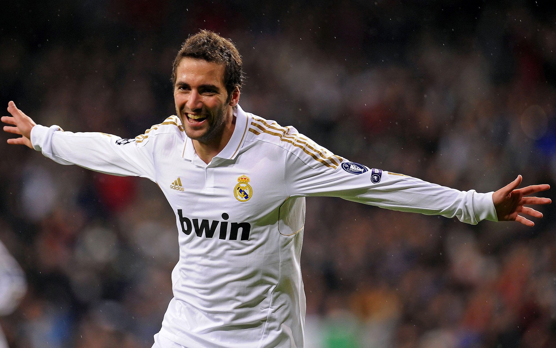 欧冠半决赛：曼城VS巴黎 “石油德比”首次出现在半决赛舞台